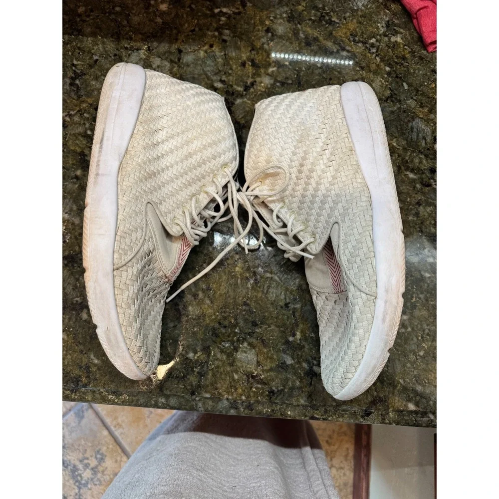 Jordan white beige